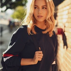 Crew neck navy sweatshirt